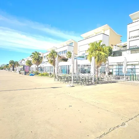 Úszó hotel Barco Dalida *