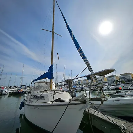 Barco Dalida Úszó hotel Lisboa